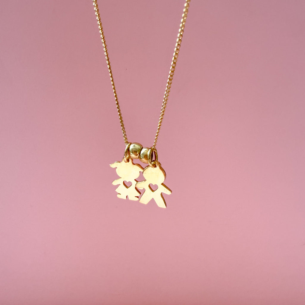 Collar con 2 dijes de Niños o Niñas con corazón calado
