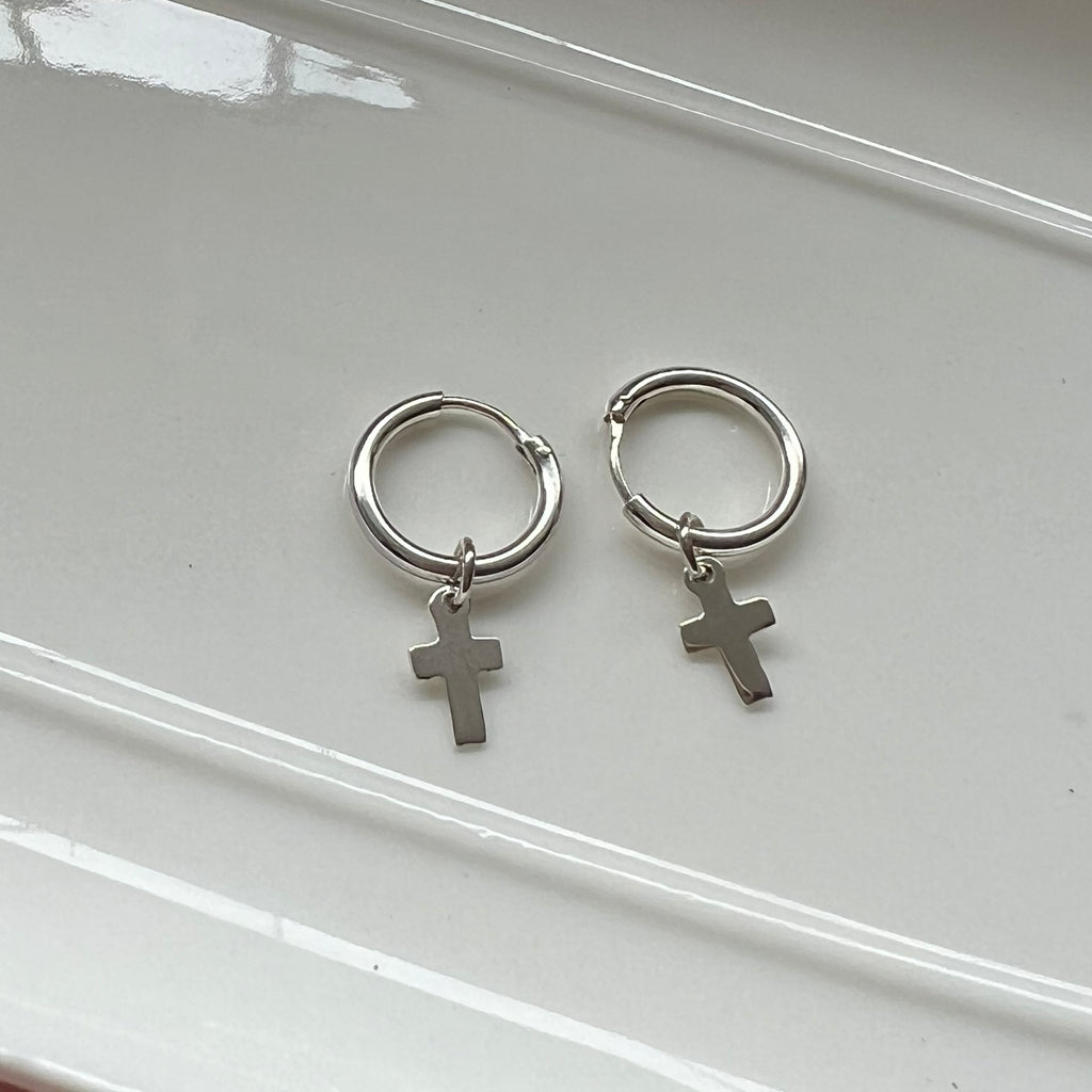 Aretes Argollas con Cruz