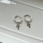 Aretes Argollas con Cruz